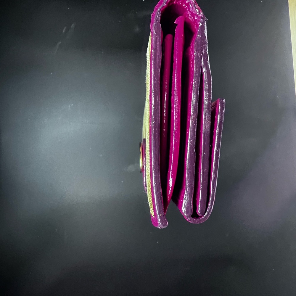 Gucci Beige and Magenta  Women's Wallet - Picture 4 of 13